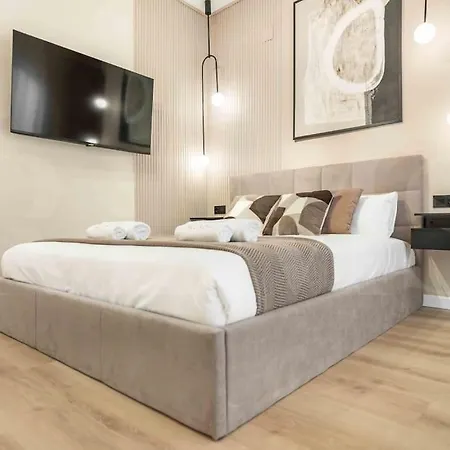 Apartment Romantic Getaway In The Center By Rems Malaga